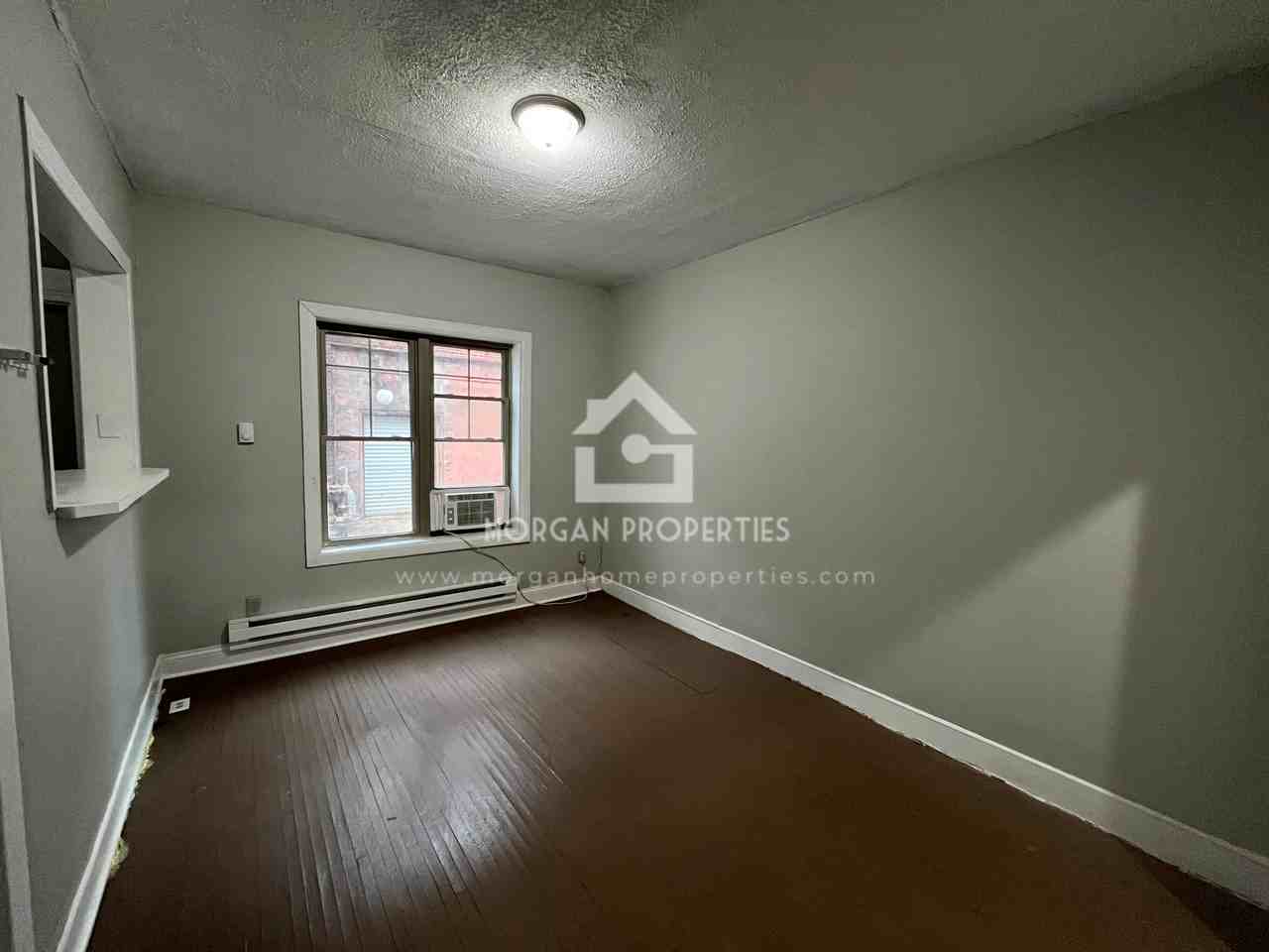 300 S 12th St #2 - Photo 5 of 8