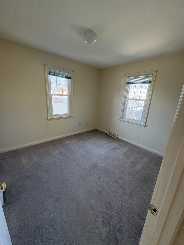 701 W Brooke Ave #1 - Photo 6 of 13