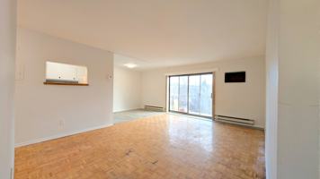 featured image of 3015 Sandwich St #508
