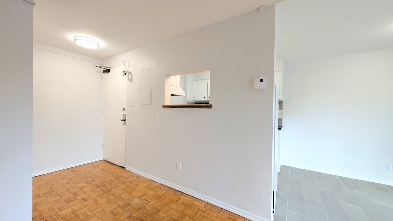 3015 Sandwich St #508 - Photo 6 of 11