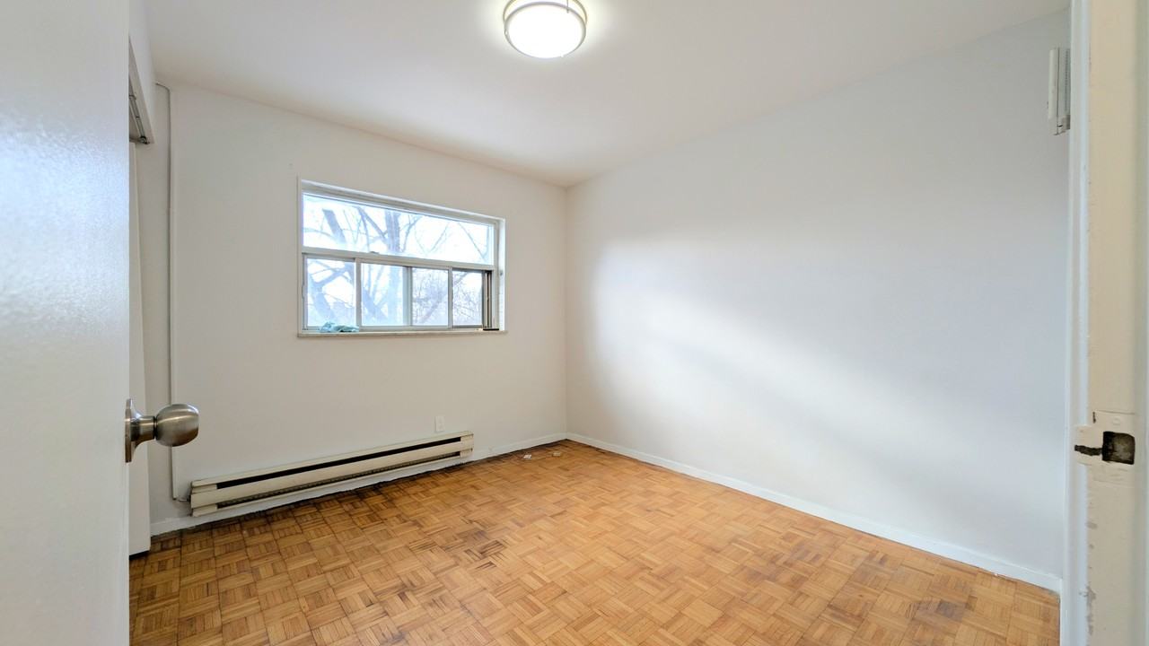 3015 Sandwich St #508 - Photo 7 of 11