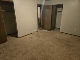 featured image of 1431 Sioux Blvd #4