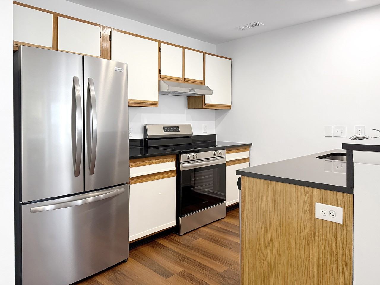 26 Malibu Way #1 - Photo 4 of 6