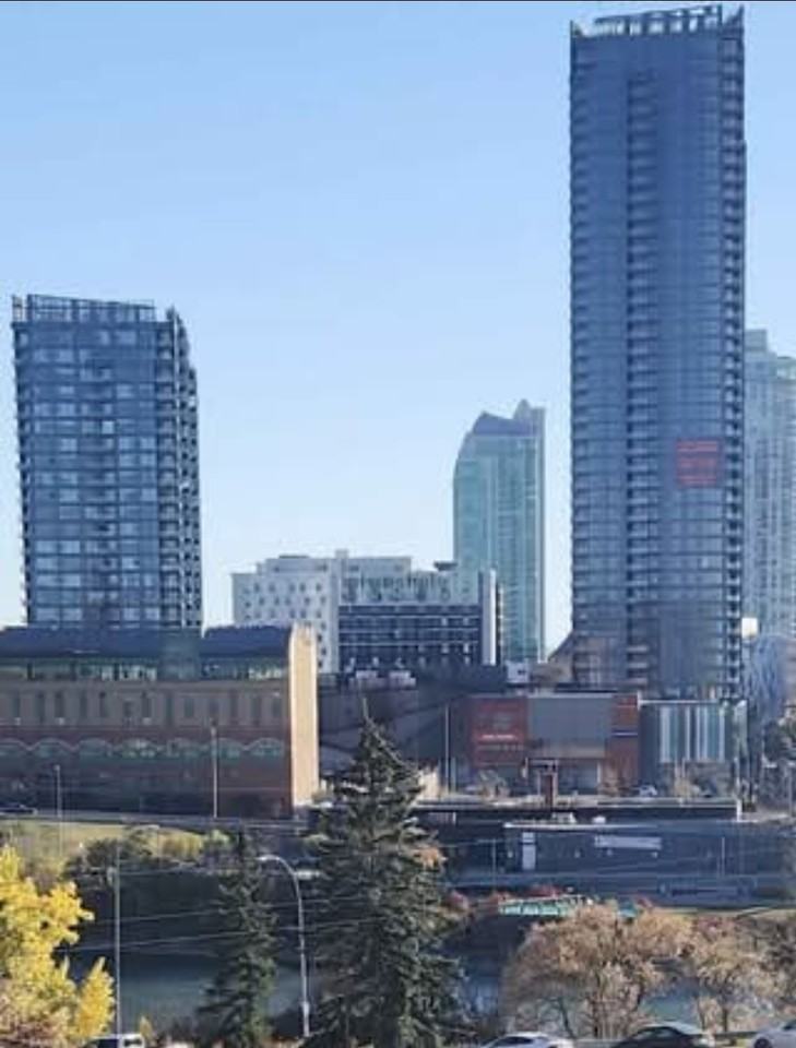 407 1 Avenue Northeast - Photo 4 of 7