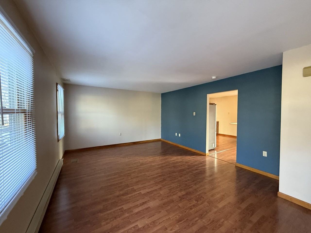 311 Oakwood Ave - Photo 3 of 15