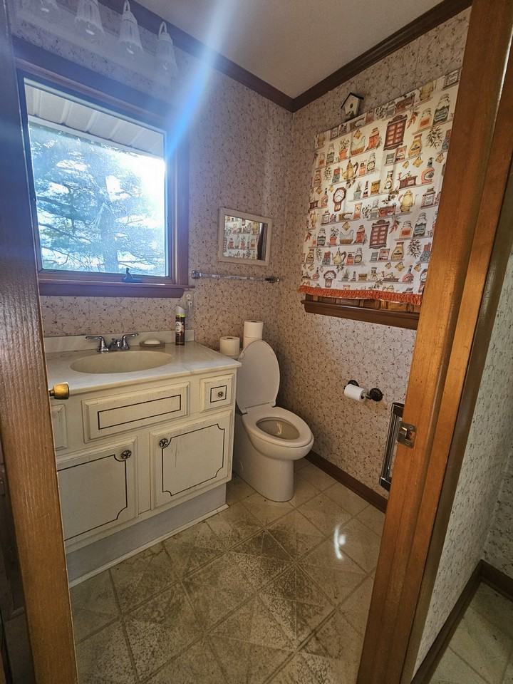 5044 Rhodesdale Vienna Rd #1 - Photo 7 of 8