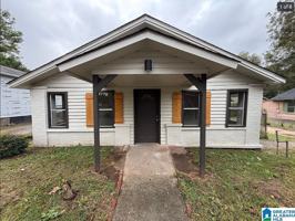 featured image of 2212 20th St N #1