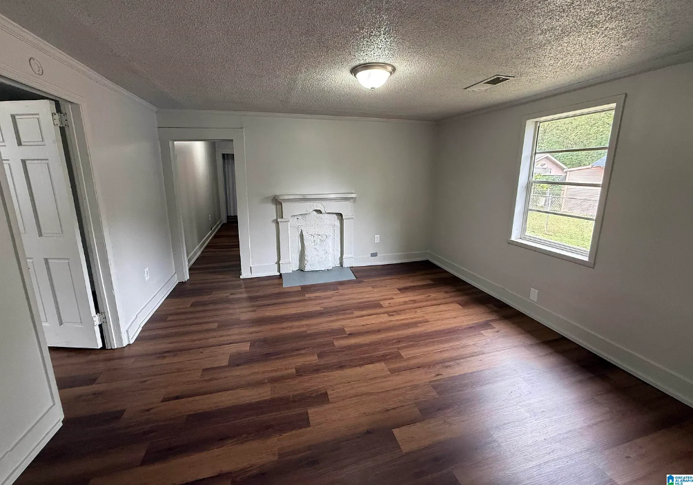 2212 20th St N #1 - Photo 3 of 7