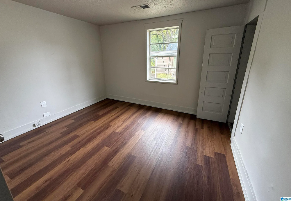 2212 20th St N #1 - Photo 5 of 7