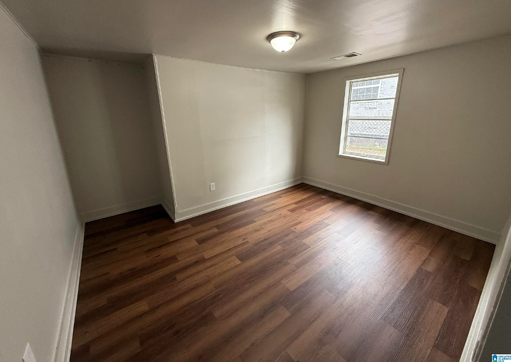 2212 20th St N #1 - Photo 6 of 7