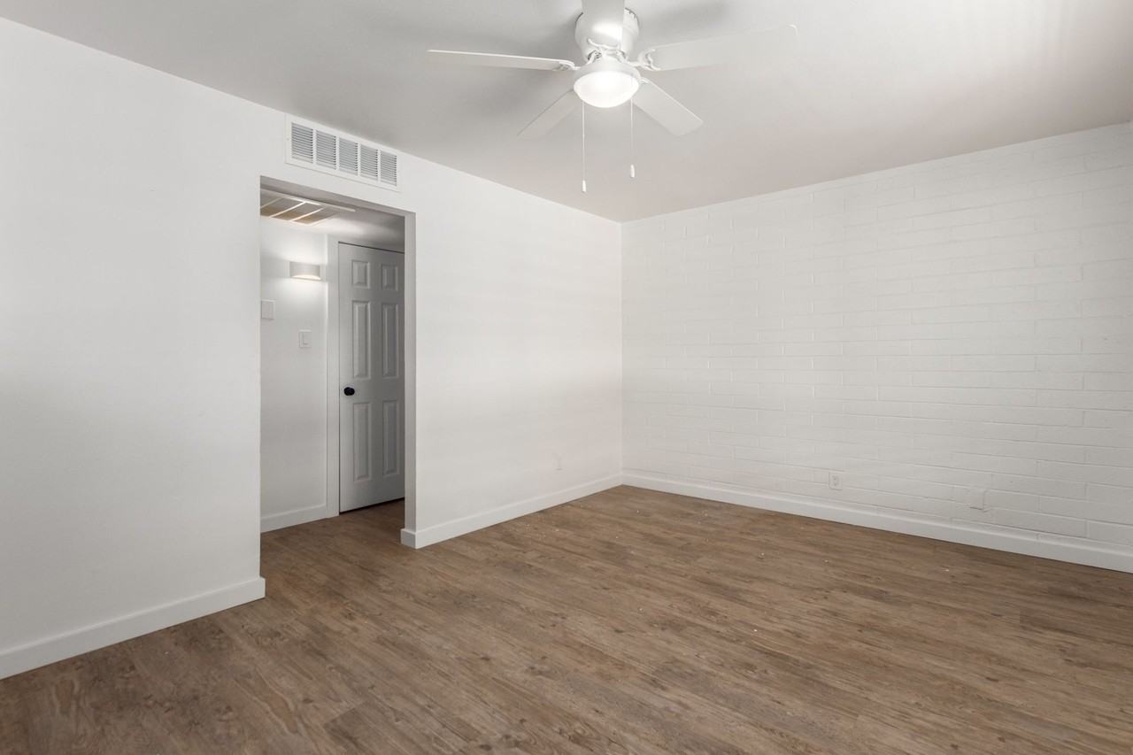 The Monterey - Photo 7 of 19