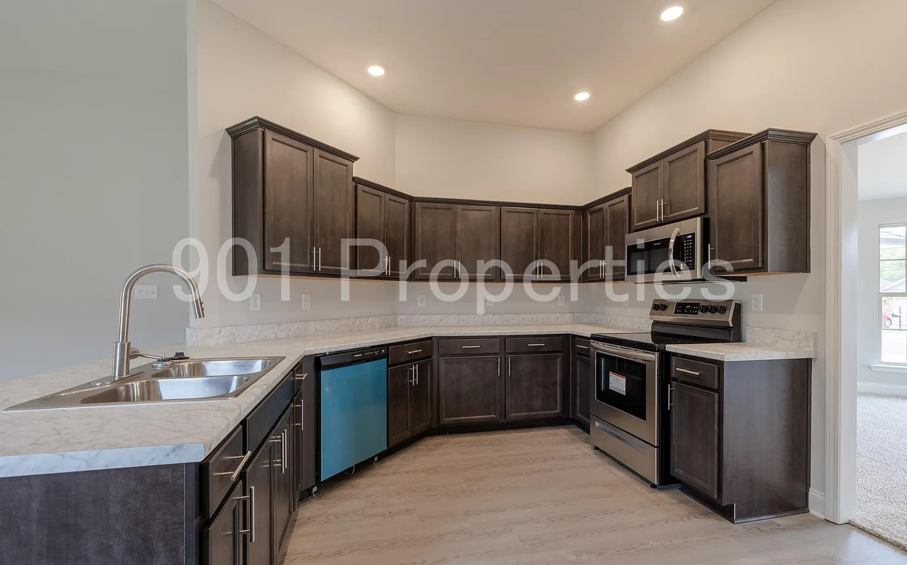 5961 Uselton Dr #1 - Photo 3 of 17