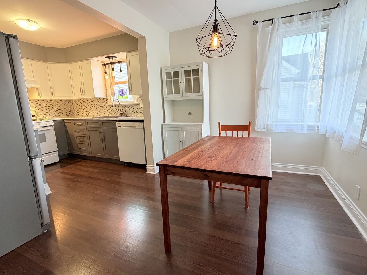 731 Pineview Ave - Photo 5 of 10