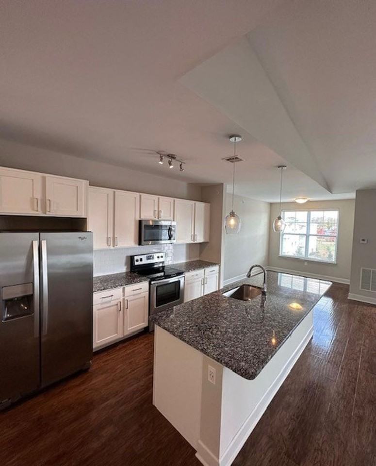 7 N Main St - Photo 2 of 28