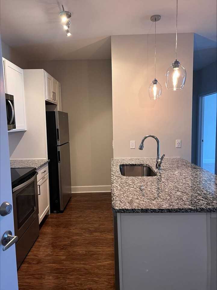 7 N Main St - Photo 3 of 27