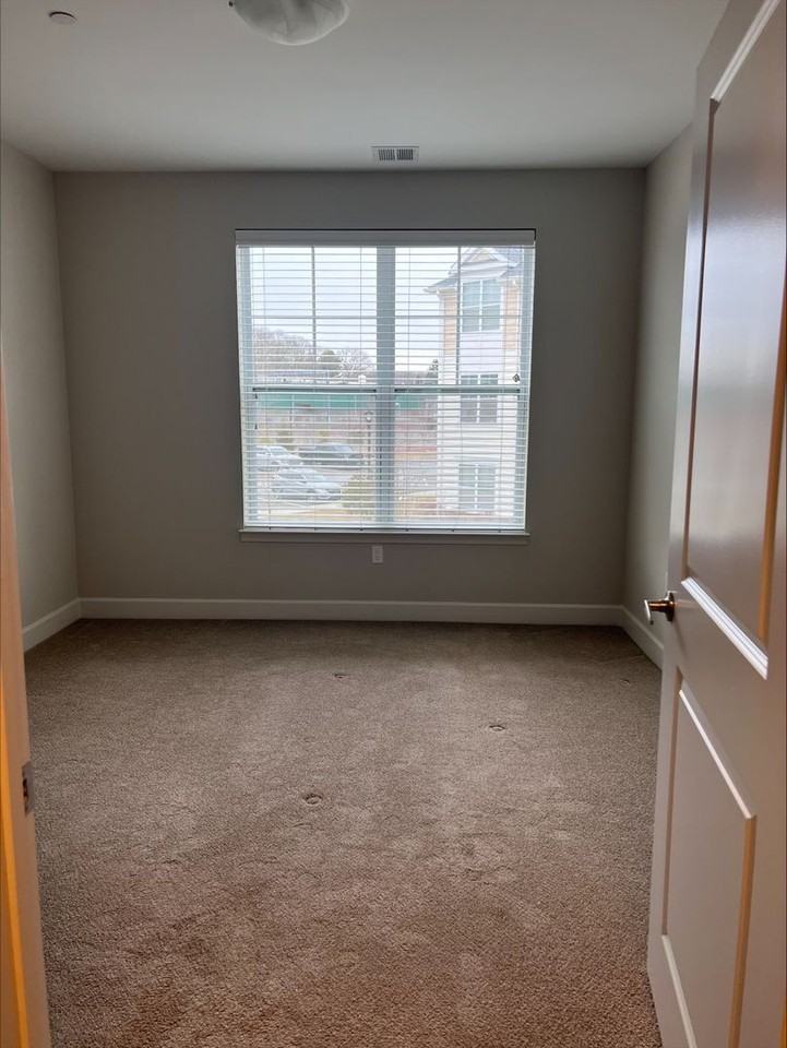 7 N Main St - Photo 5 of 27