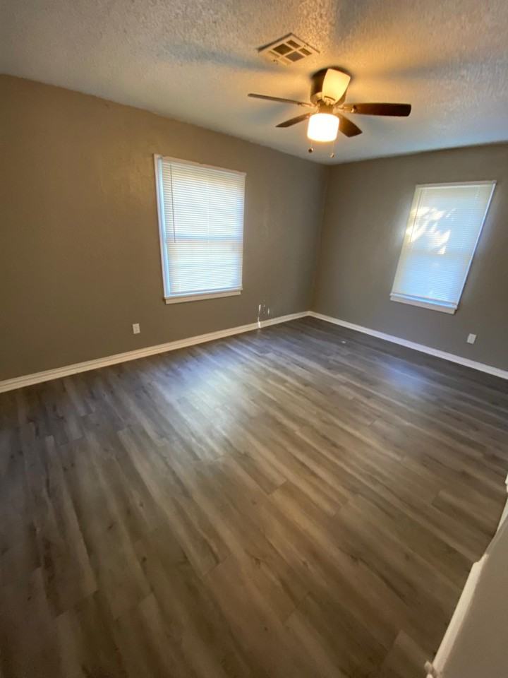 210 W Jacobs Dr #1 - Photo 5 of 7