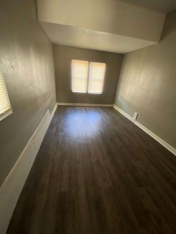 210 W Jacobs Dr #1 - Photo 7 of 7