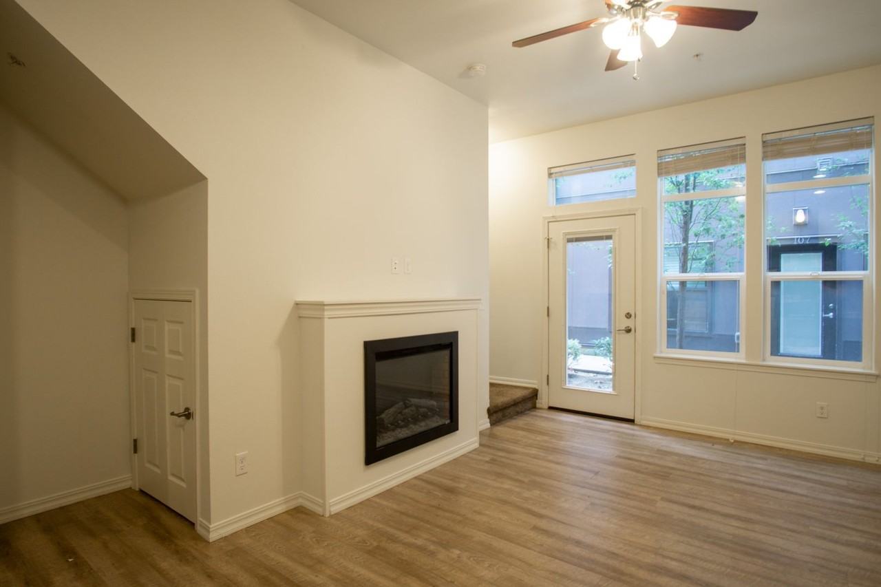 5607/5625 E Burnside St.; 15 NE 57th Ave - Photo 3 of 42