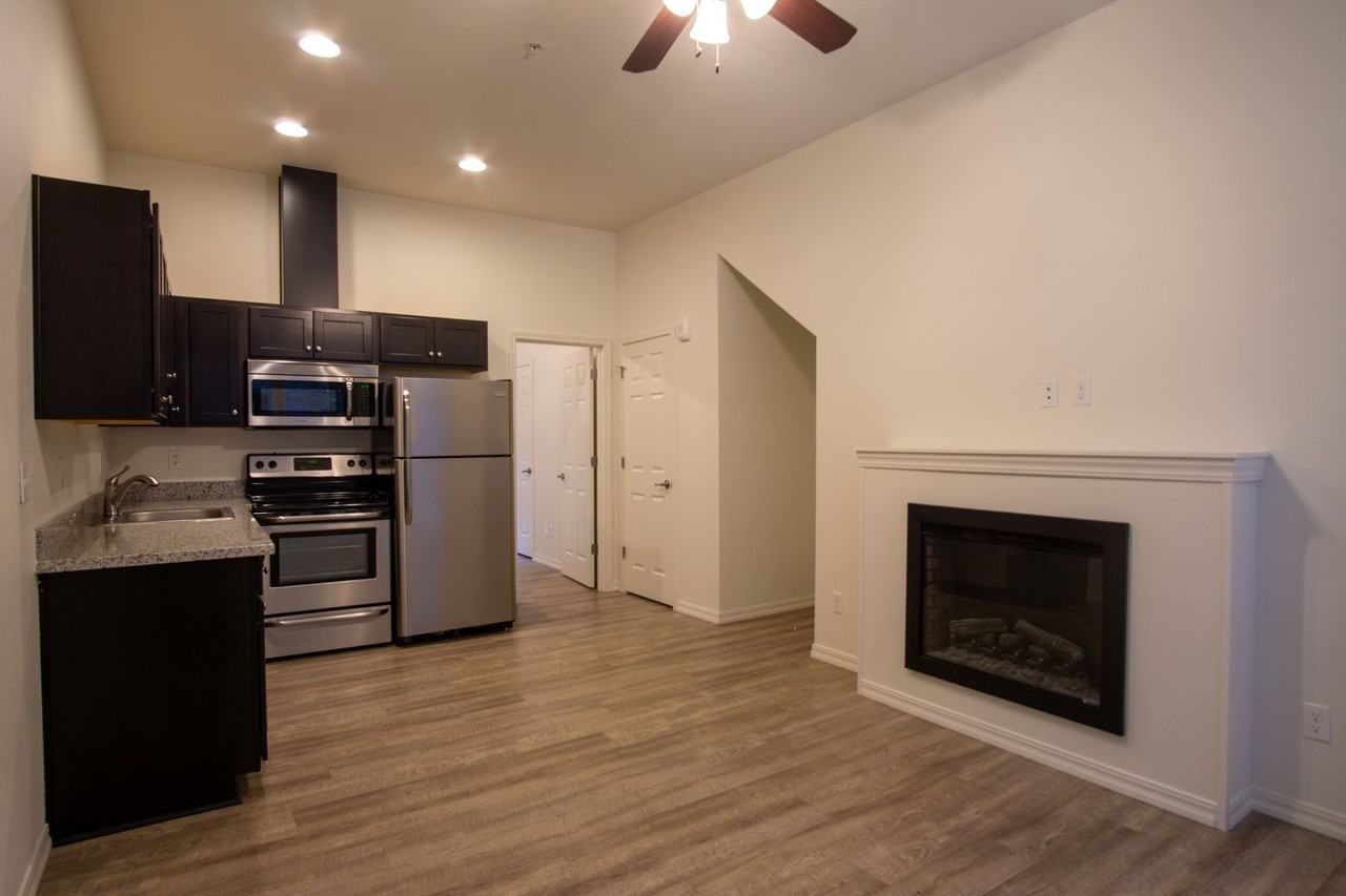 5607/5625 E Burnside St.; 15 NE 57th Ave - Photo 4 of 42