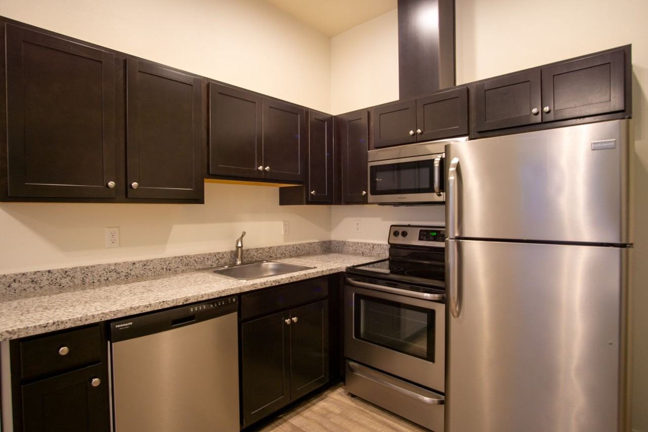 5607/5625 E Burnside St.; 15 NE 57th Ave - Photo 6 of 42