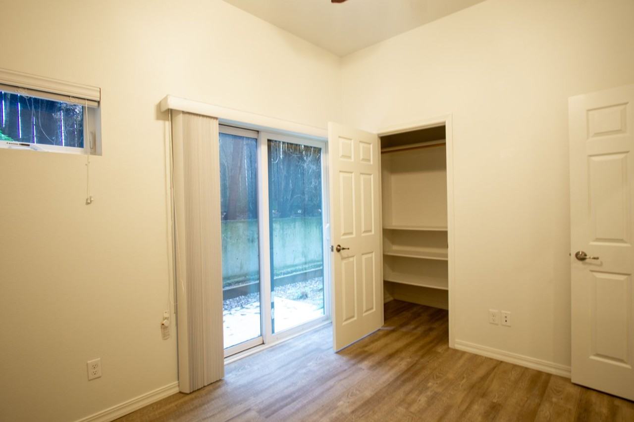 5607/5625 E Burnside St.; 15 NE 57th Ave - Photo 7 of 42