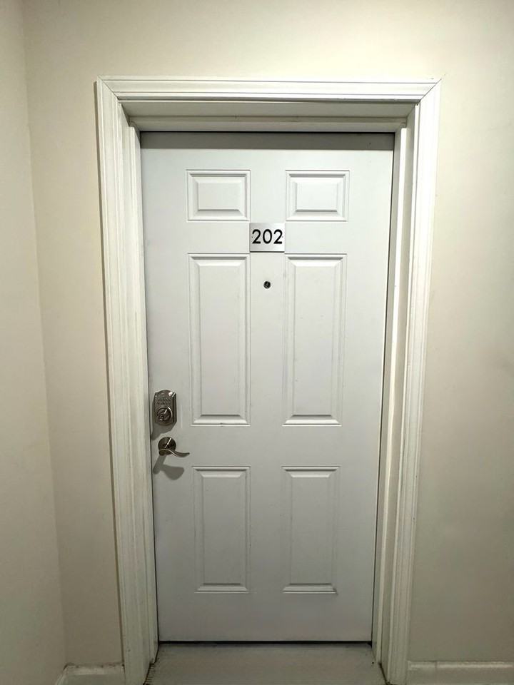 309 Sycamore Street Apartments - Photo 6 of 50