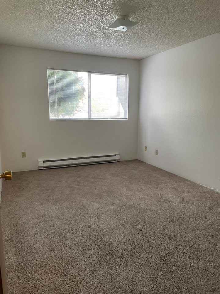 2310 E Q Ave #34 - Photo 4 of 11