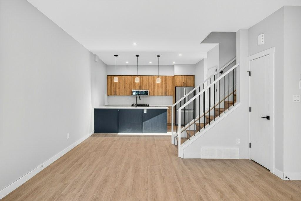 10335 135 St Nw Uppr 1 - Photo 7 of 50