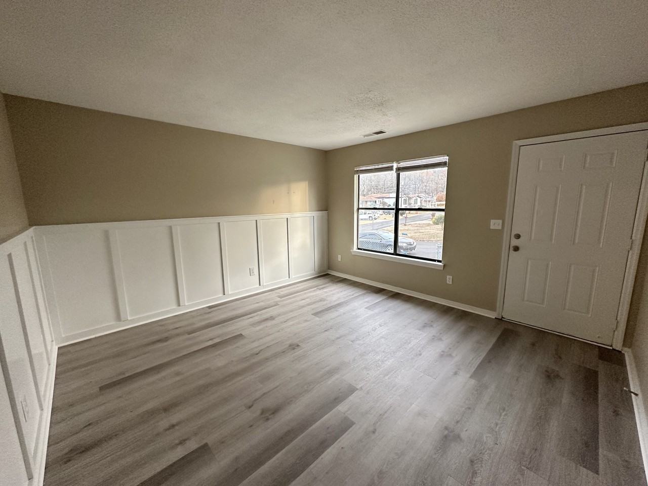 1920 15th Way Sw #1 - Photo 3 of 8