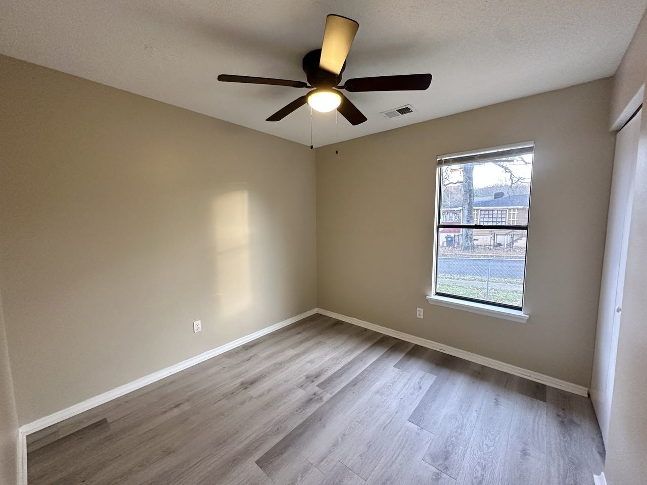 1920 15th Way Sw #1 - Photo 5 of 8