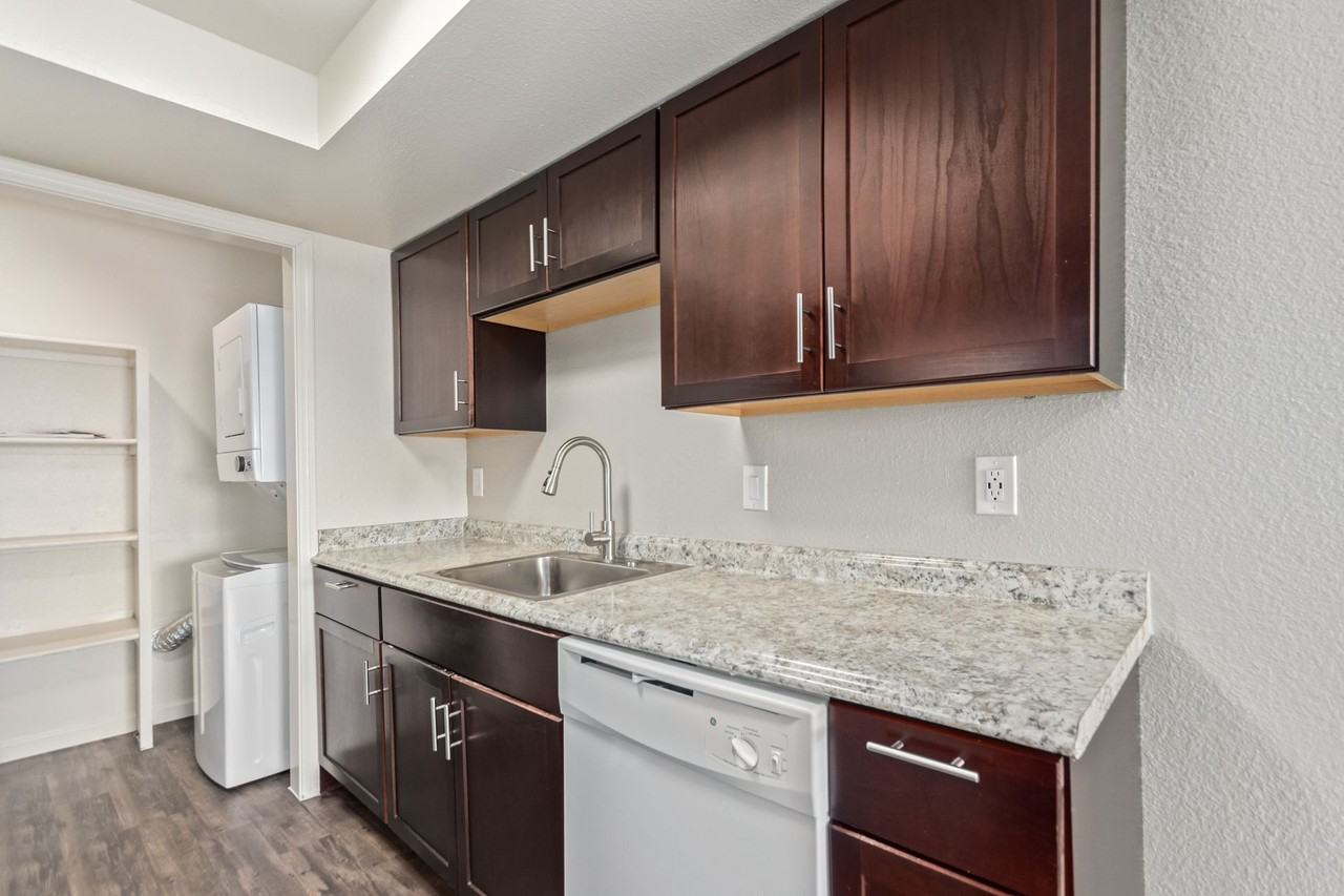 The Davenport - Photo 3 of 50