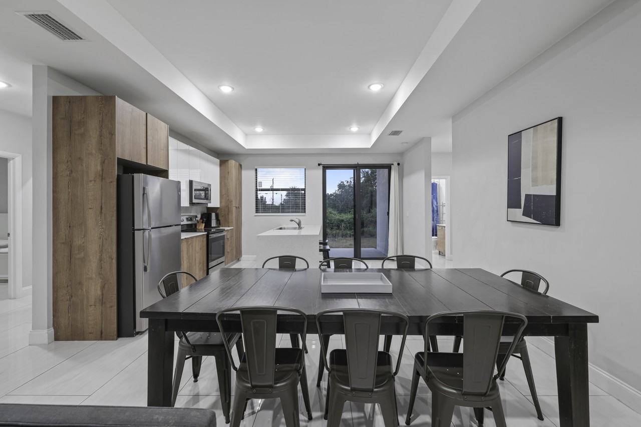 2915 65th St W #1 - Photo 7 of 28