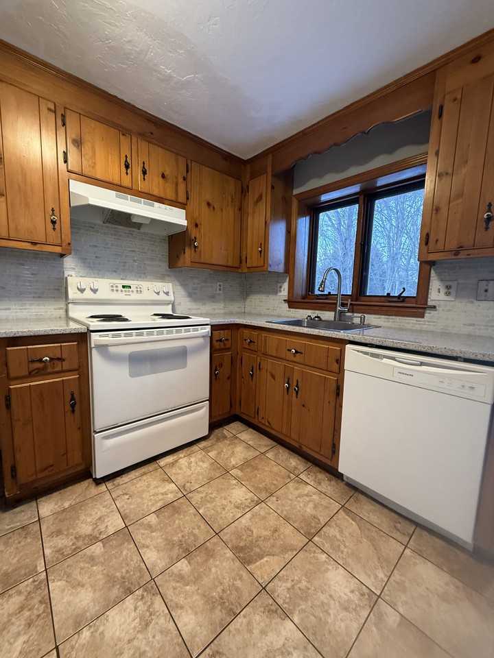 Wrentham Mnr #682 - Photo 5 of 19