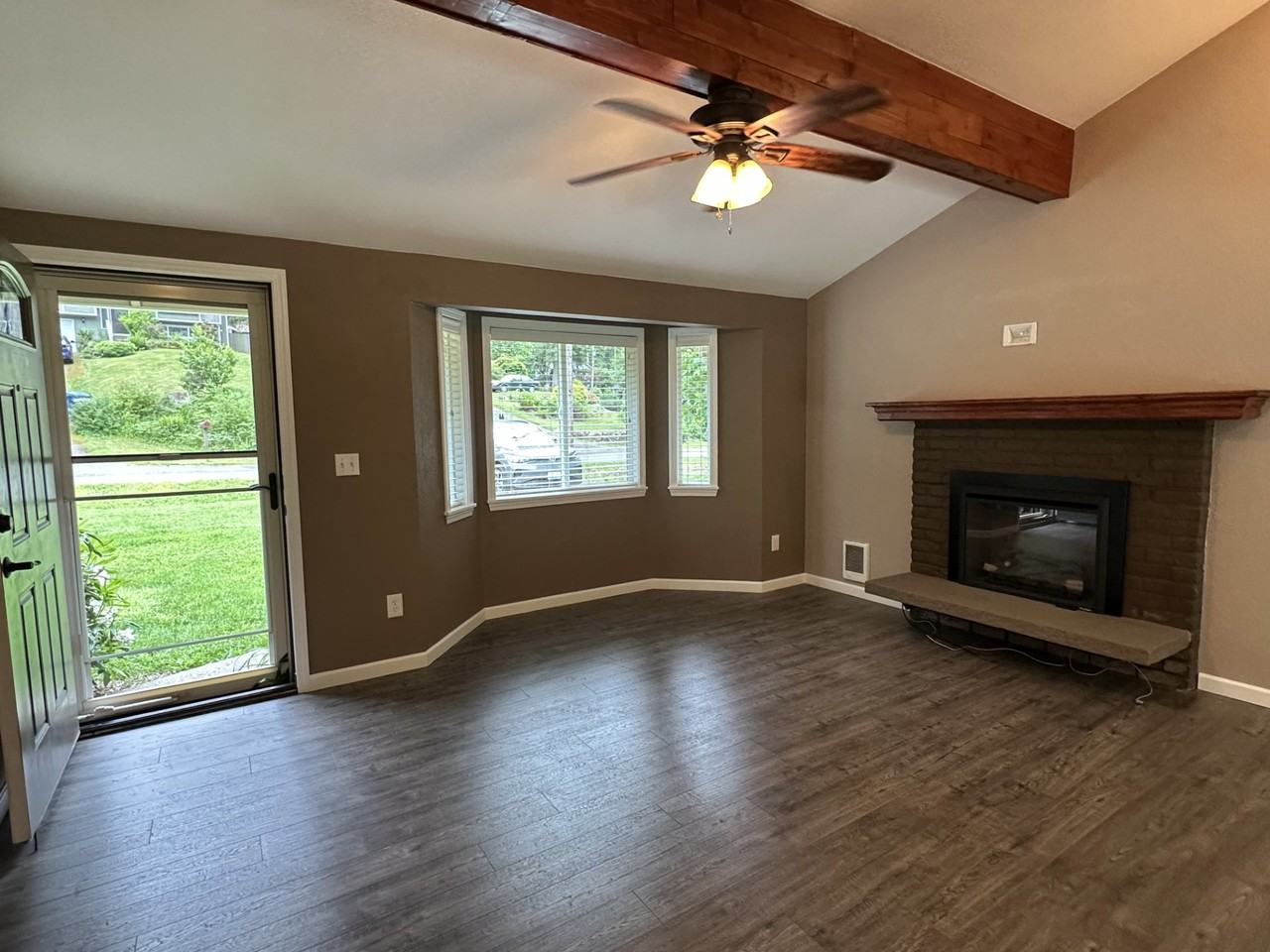 44604 Se 151st St #1 - Photo 4 of 12