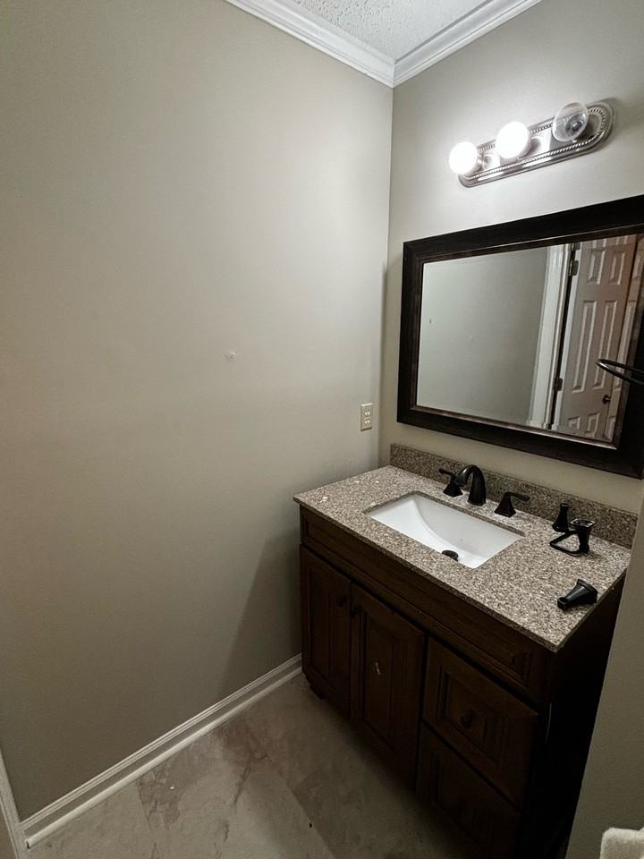 867 Birchwood Ln #1 - Photo 7 of 12