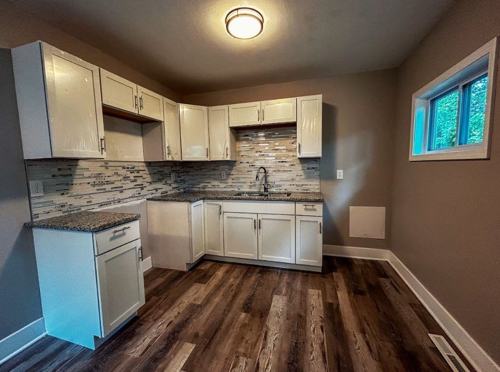 2424 Marshalltown Dr #1 - Photo 7 of 16