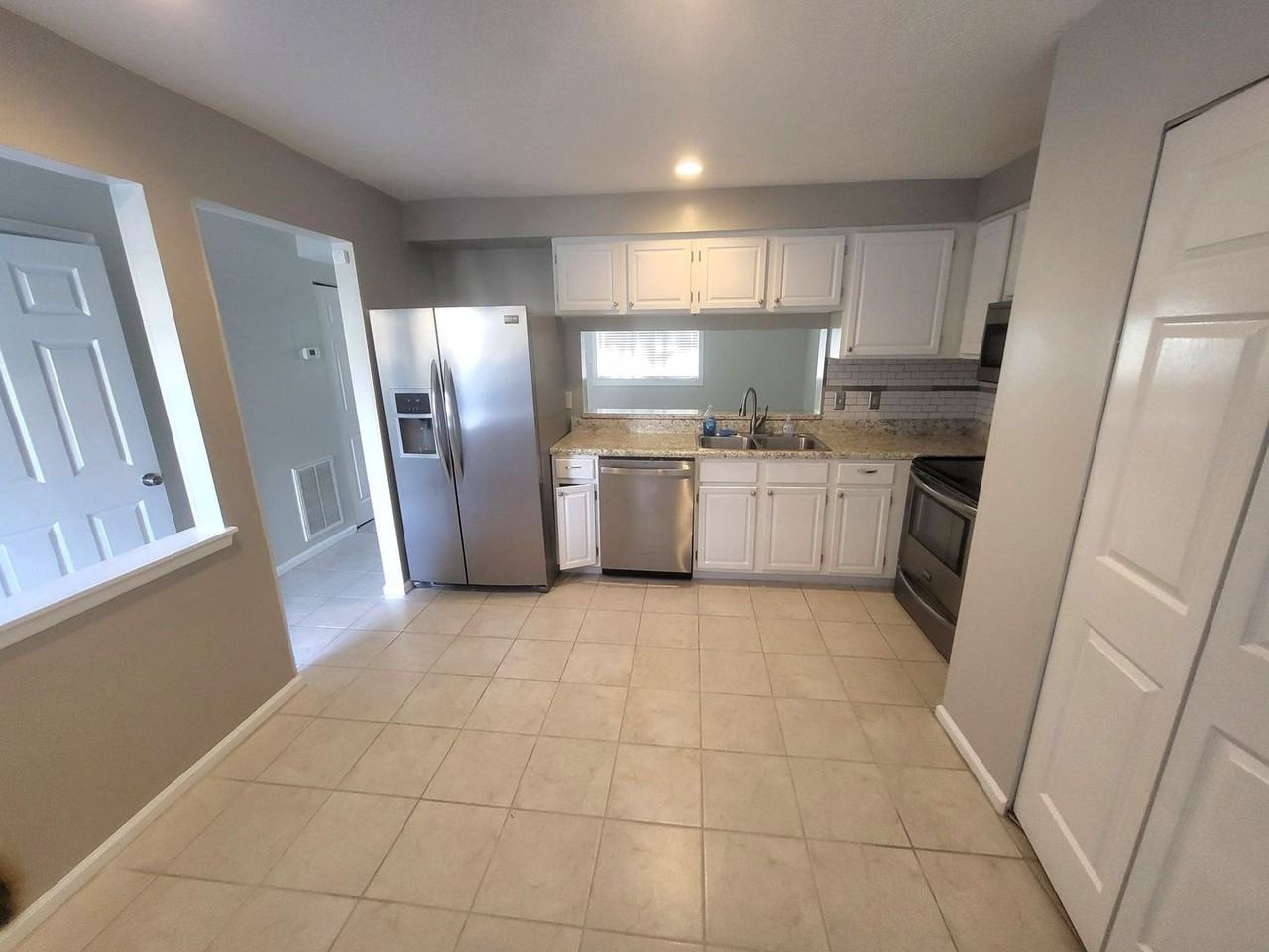 47 Lucinda Ct - Photo 4 of 25