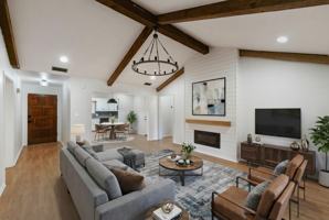 featured image of 2413 Mimosa St