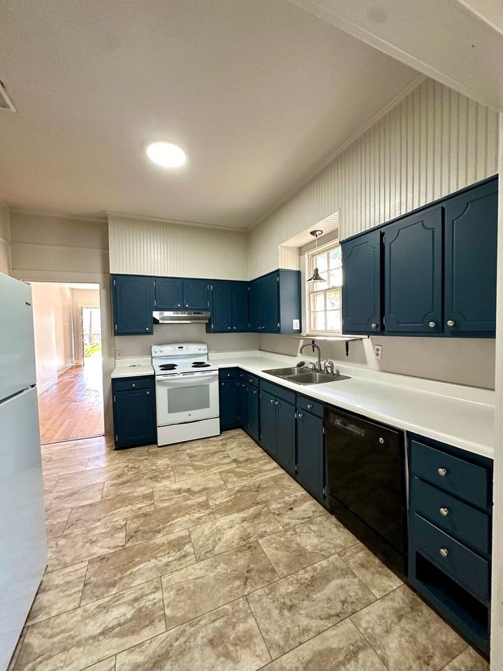 5045 Garig Ave - Photo 5 of 13