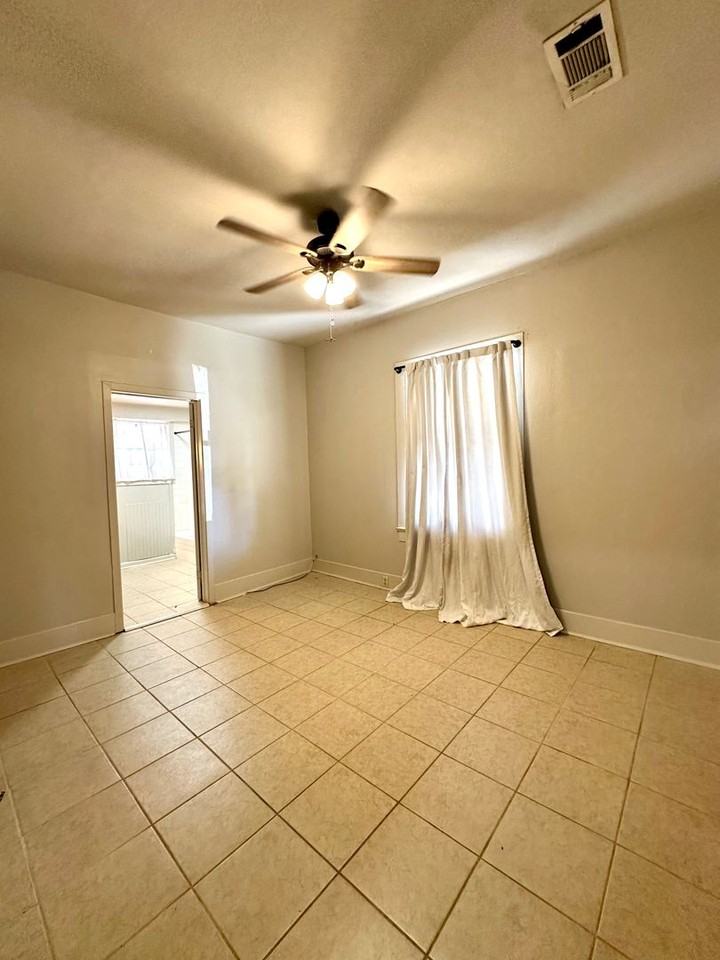 5045 Garig Ave - Photo 6 of 13