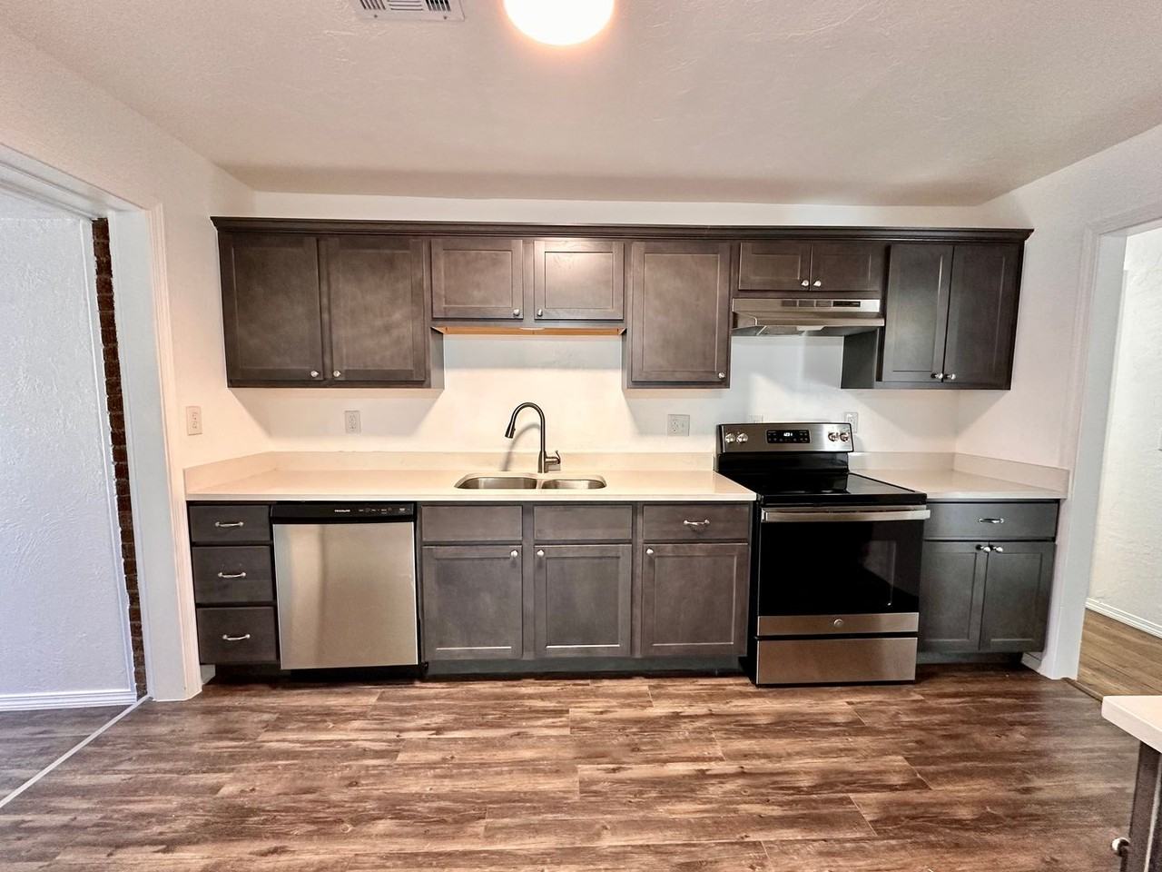 2537 Nw 35th St - Photo 5 of 27