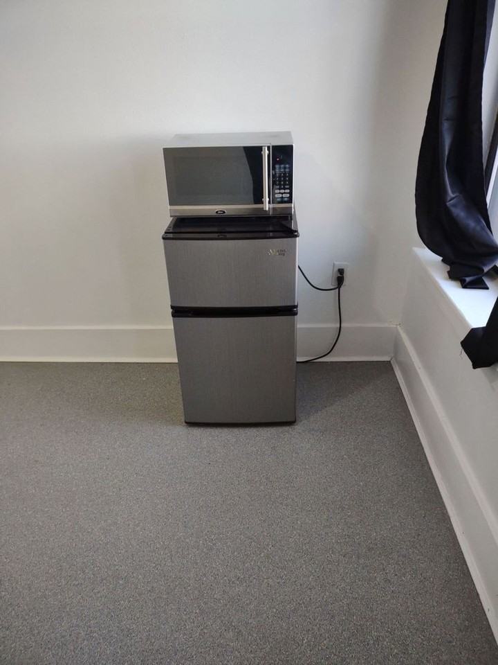 Lincoln Apartments - Photo 3 of 20