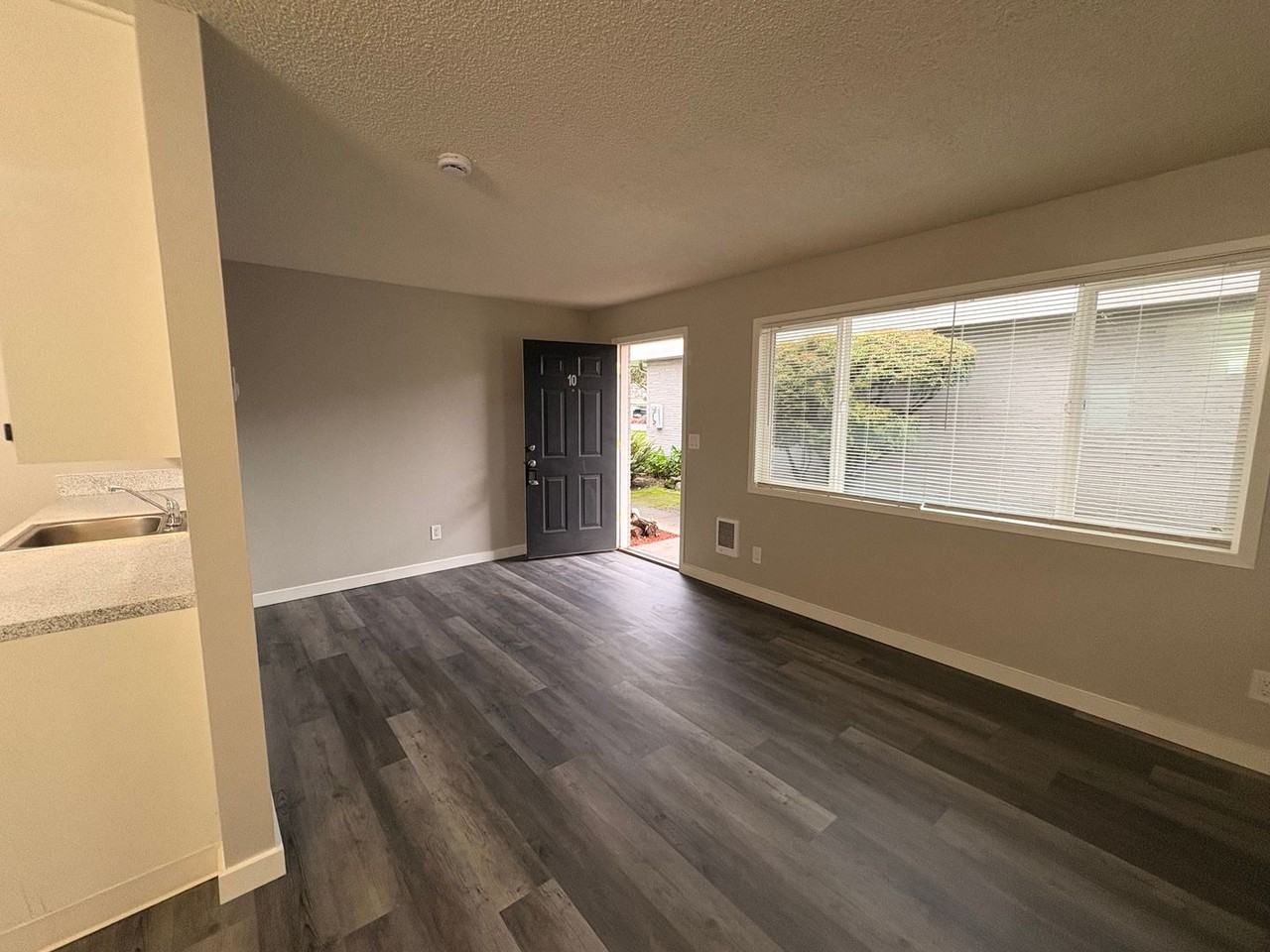 P117 - Gardenside Apartments - Photo 3 of 38