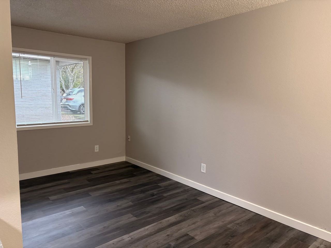 P117 - Gardenside Apartments - Photo 5 of 38