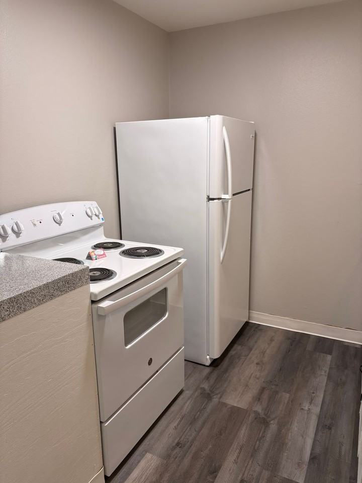 P117 - Gardenside Apartments - Photo 6 of 38