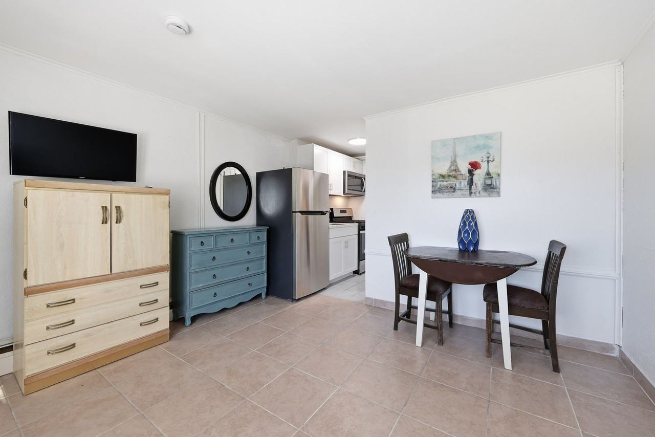 805 W New York Avenue Somers Point, NJ - Photo 4 of 14