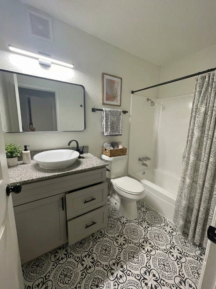 ¡OFRECEMOS UN MES DE RENTA GRATIS! / ONE MONTH FREE RENT - Photo 4 of 27