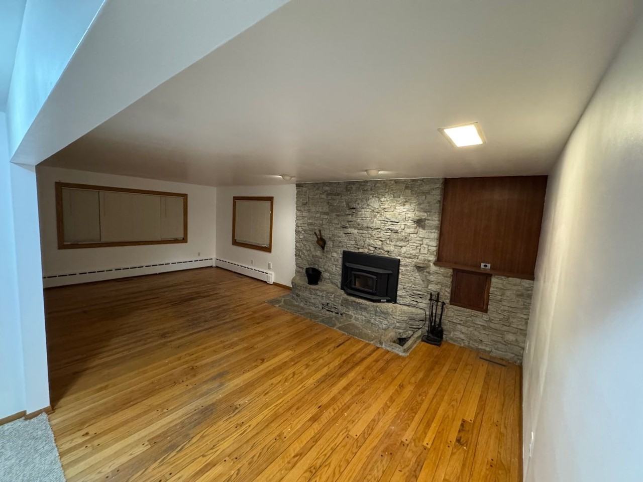 108 1st Ave Sw - Photo 2 of 9