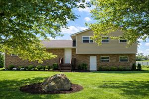 featured image of 940 Piper Rd